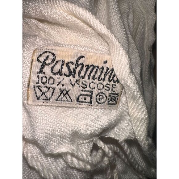 Nice cream color Pashmina Scarf 100% Viscose Plain Wrap Shawl Stole Scarf GOOD C - Picture 3 of 3